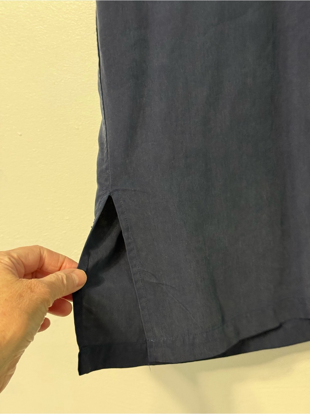 Silk Icon Sleeveless Button-Down Top in Dusty Blue MP - Picture 4 of 7